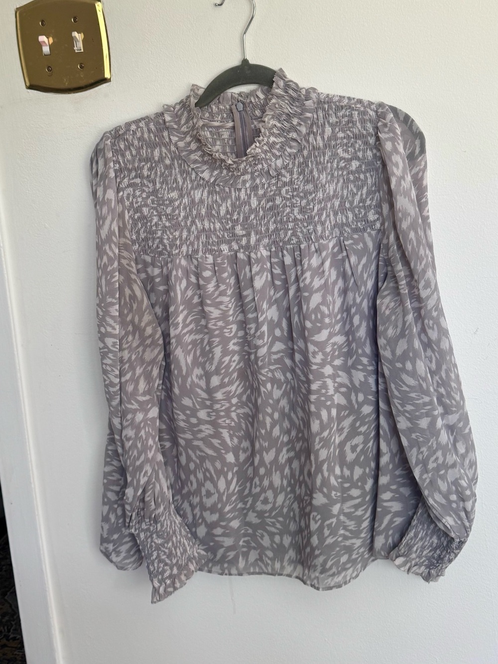 Ann Taylor Women’s Long Sleeve Smocked Mock Neck Blouse - Light Gray Pattern